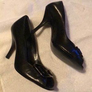 NWT Maripe Black Heels with buckle accent. Size 7. Never worn. Only tried on.
